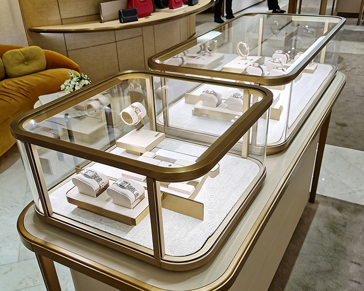 Customized display case for a luxury jewelry and watch boutique featuring modern, new design elements