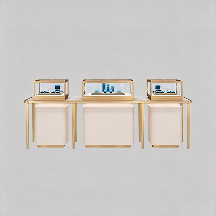 Customized display cases for luxury jewelry and timepieces