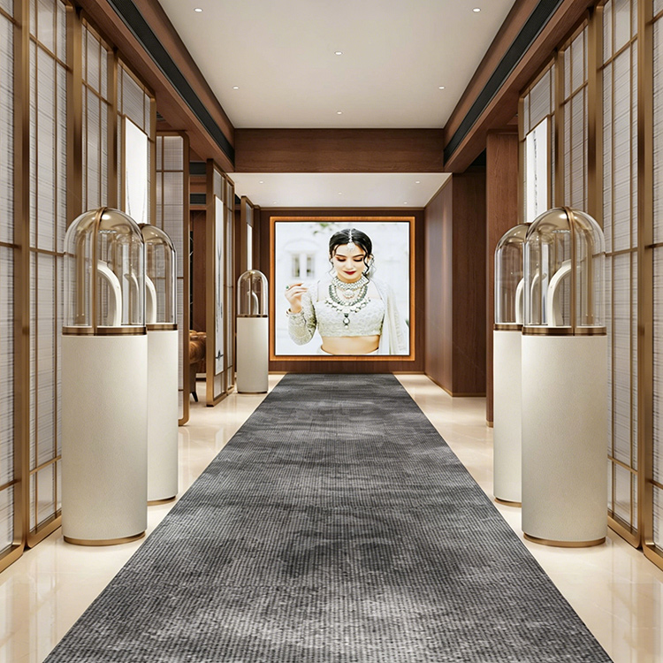 Luxurious and innovative jewelry display case